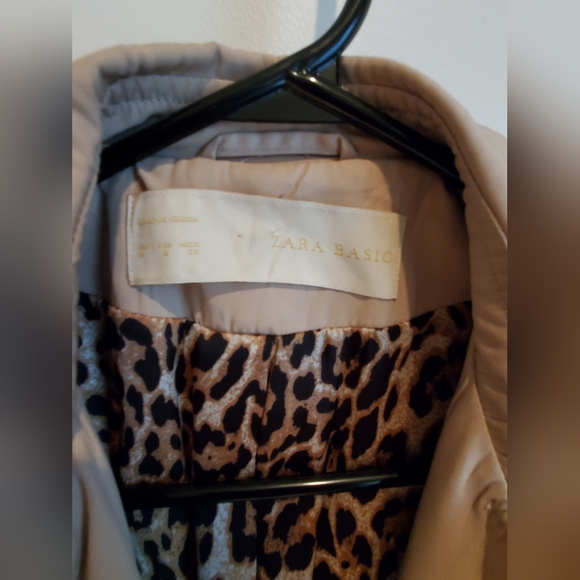 Light Beige Color Trench Coat - Picture 4 of 5